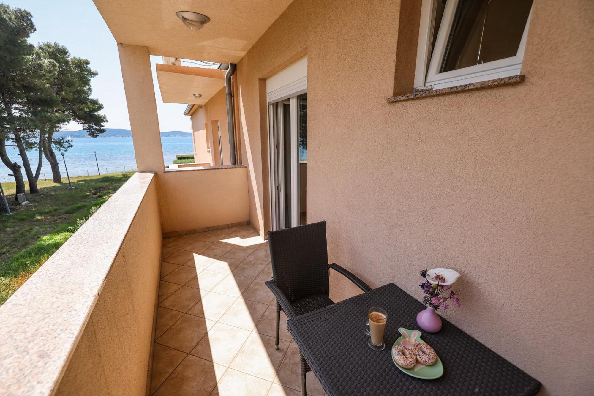 Apartments Becky On A Sandy Beach Without Crowd Sukošan Екстериор снимка